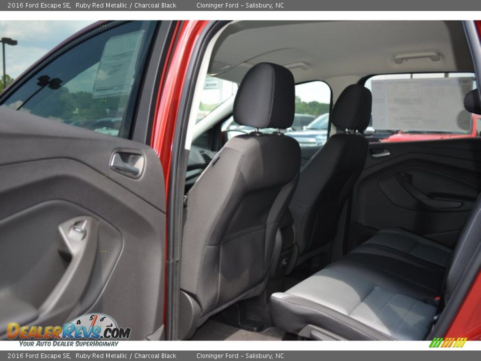 2016 Ford Escape SE Ruby Red Metallic / Charcoal Black Photo #9