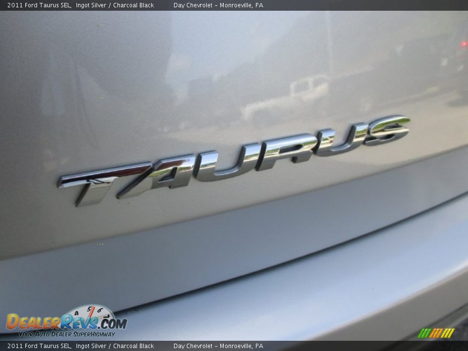 2011 Ford Taurus SEL Ingot Silver / Charcoal Black Photo #8