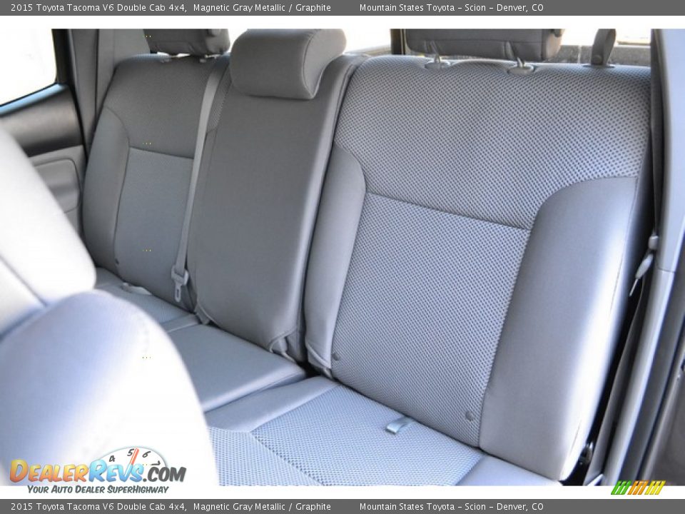 2015 Toyota Tacoma V6 Double Cab 4x4 Magnetic Gray Metallic / Graphite Photo #7