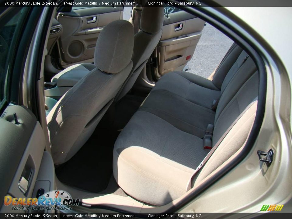 2000 Mercury Sable LS Sedan Harvest Gold Metallic / Medium Parchment Photo #4