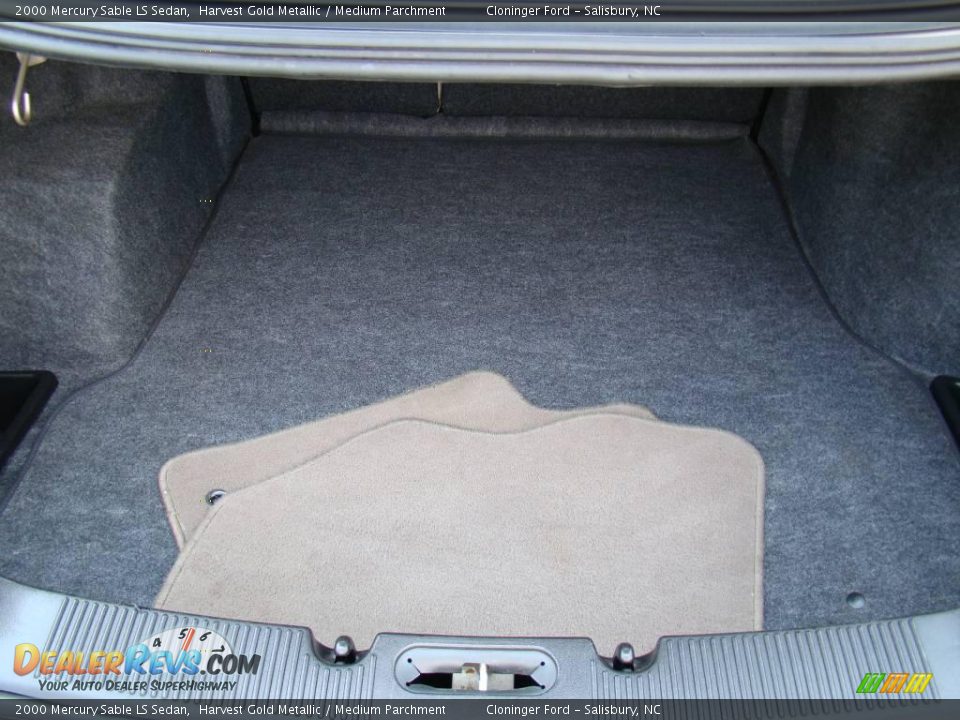2000 Mercury Sable LS Sedan Harvest Gold Metallic / Medium Parchment Photo #5