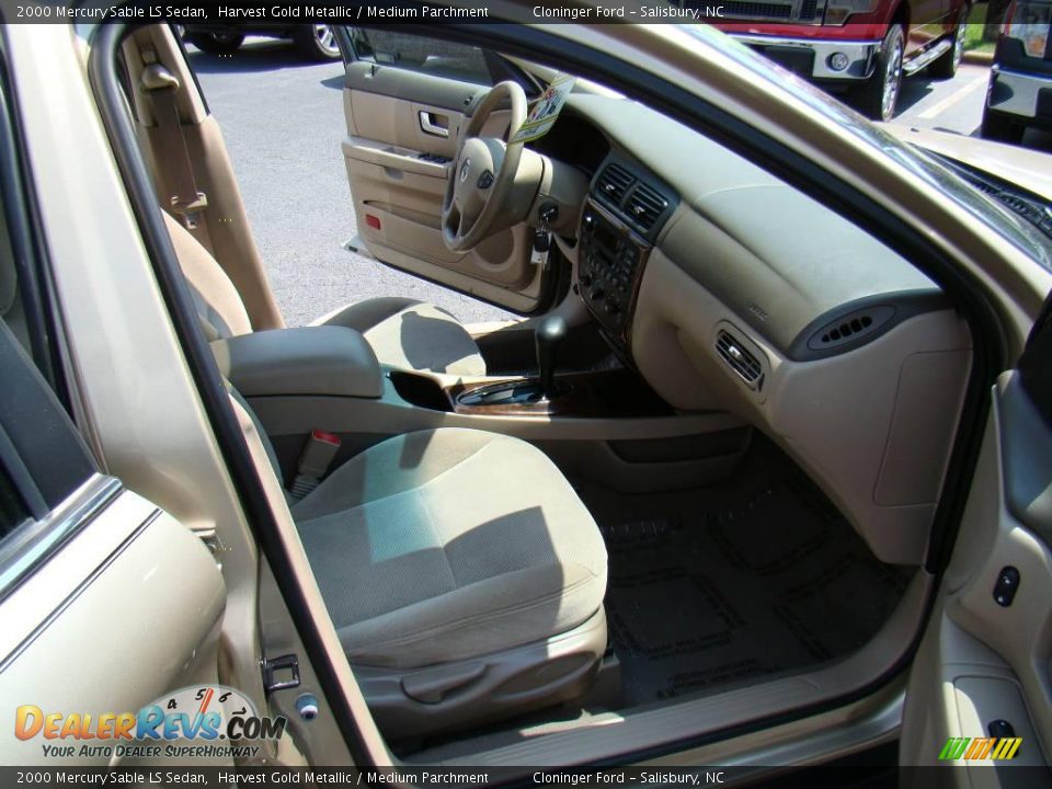 2000 Mercury Sable LS Sedan Harvest Gold Metallic / Medium Parchment Photo #7