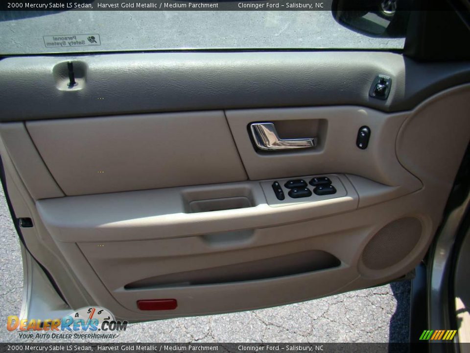 2000 Mercury Sable LS Sedan Harvest Gold Metallic / Medium Parchment Photo #11