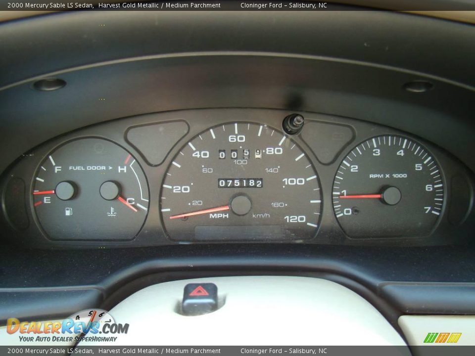2000 Mercury Sable LS Sedan Harvest Gold Metallic / Medium Parchment Photo #14