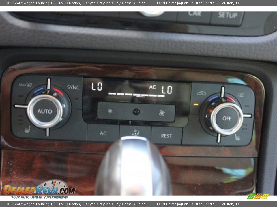 2013 Volkswagen Touareg TDI Lux 4XMotion Canyon Gray Metallic / Cornsilk Beige Photo #26