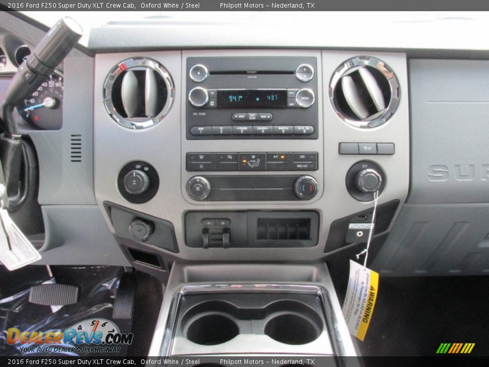 2016 Ford F250 Super Duty XLT Crew Cab Oxford White / Steel Photo #25