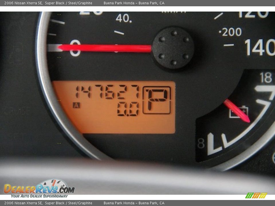 2006 Nissan Xterra SE Super Black / Steel/Graphite Photo #6