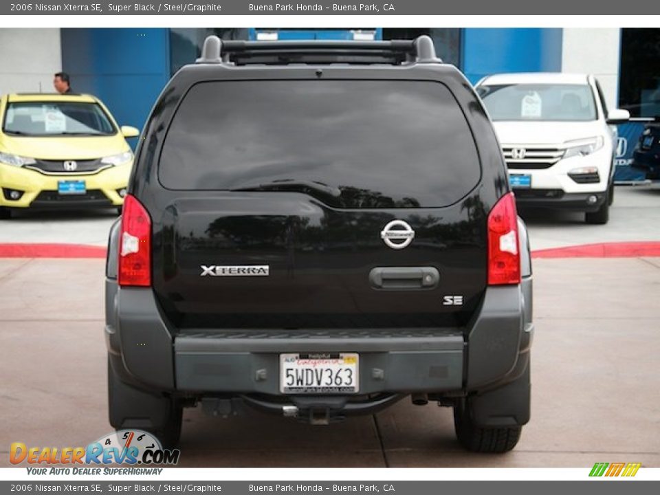 2006 Nissan Xterra SE Super Black / Steel/Graphite Photo #10