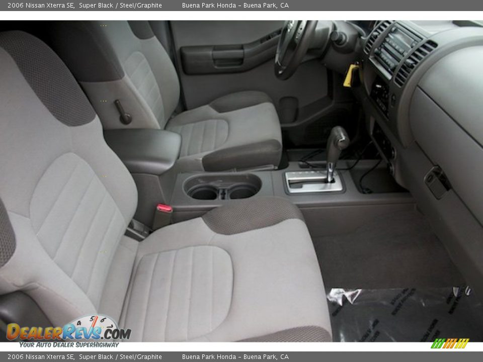 2006 Nissan Xterra SE Super Black / Steel/Graphite Photo #19