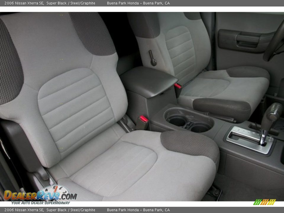 2006 Nissan Xterra SE Super Black / Steel/Graphite Photo #20