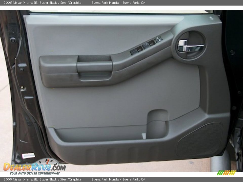 2006 Nissan Xterra SE Super Black / Steel/Graphite Photo #22