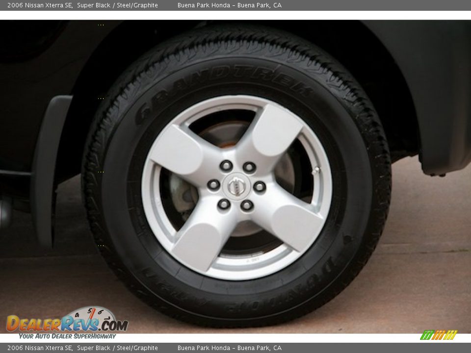 2006 Nissan Xterra SE Super Black / Steel/Graphite Photo #30
