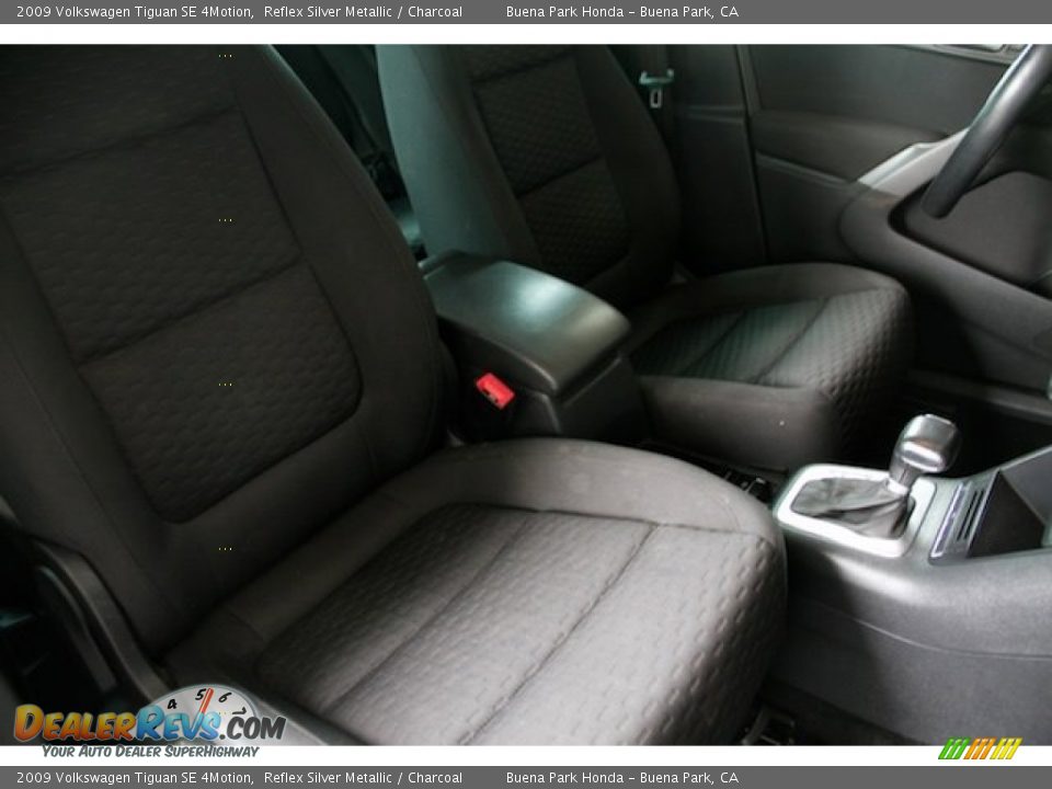 2009 Volkswagen Tiguan SE 4Motion Reflex Silver Metallic / Charcoal Photo #21