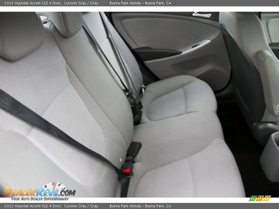 2013 Hyundai Accent GLS 4 Door Cyclone Gray / Gray Photo #16