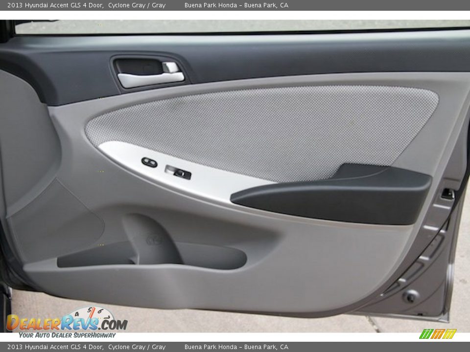 2013 Hyundai Accent GLS 4 Door Cyclone Gray / Gray Photo #24