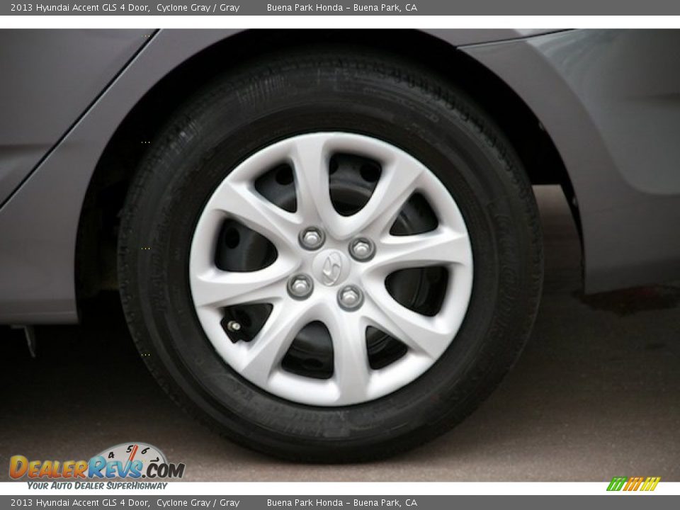 2013 Hyundai Accent GLS 4 Door Cyclone Gray / Gray Photo #29