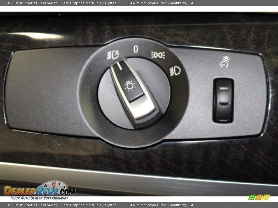 2013 BMW 7 Series 740i Sedan Dark Graphite Metallic II / Oyster Photo #22