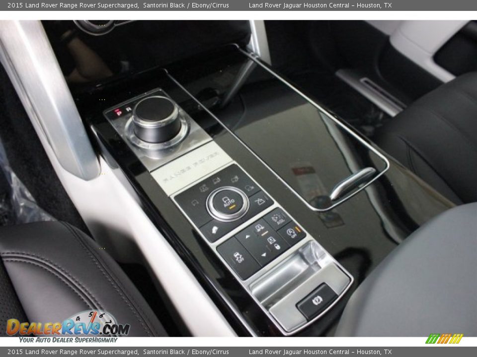 Controls of 2015 Land Rover Range Rover Supercharged Photo #15