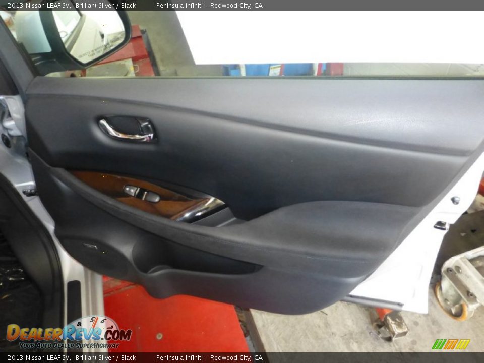 2013 Nissan LEAF SV Brilliant Silver / Black Photo #25