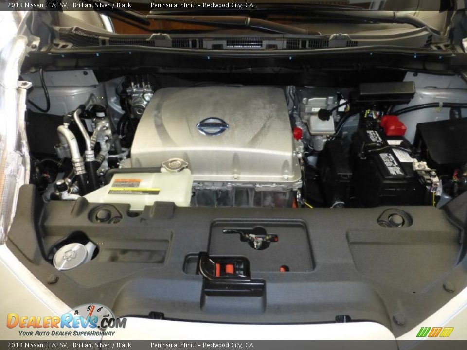 2013 Nissan LEAF SV Brilliant Silver / Black Photo #27