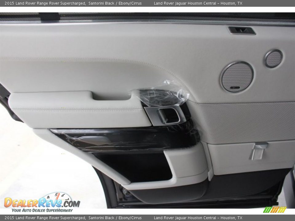 Door Panel of 2015 Land Rover Range Rover Supercharged Photo #32