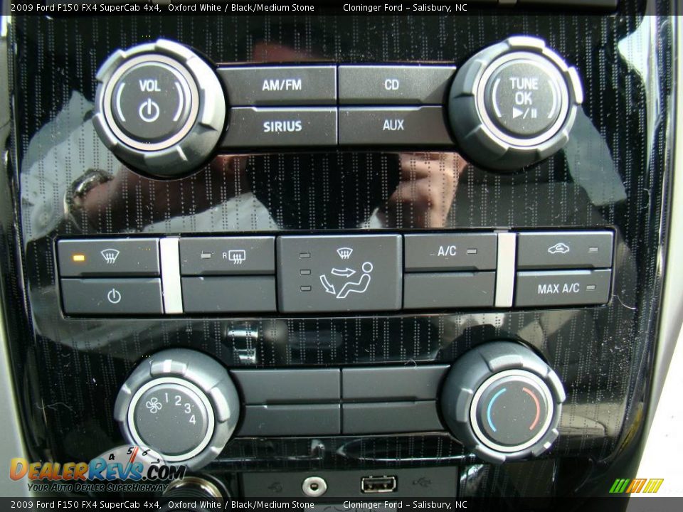 2009 Ford F150 FX4 SuperCab 4x4 Oxford White / Black/Medium Stone Photo #25