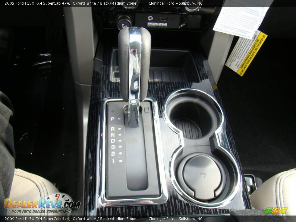 2009 Ford F150 FX4 SuperCab 4x4 Oxford White / Black/Medium Stone Photo #27