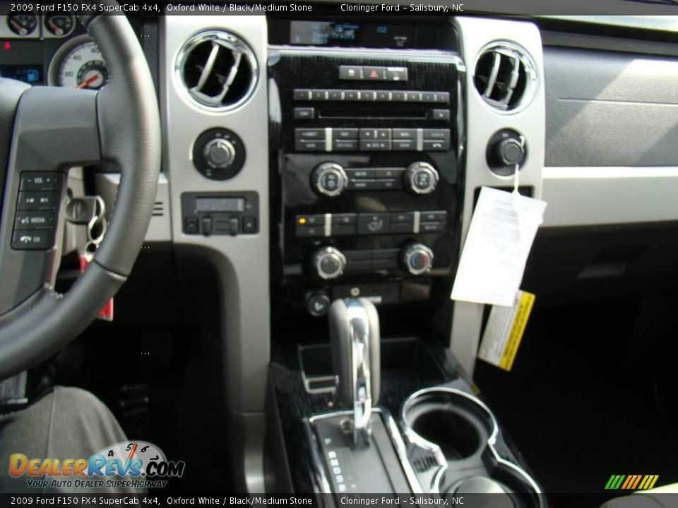 2009 Ford F150 FX4 SuperCab 4x4 Oxford White / Black/Medium Stone Photo #28
