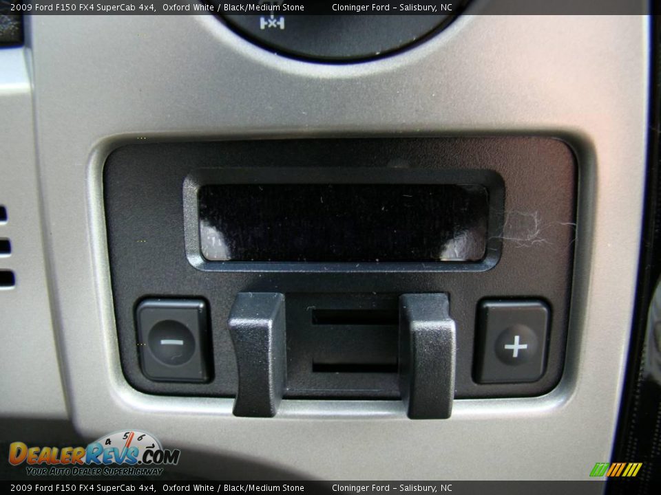 2009 Ford F150 FX4 SuperCab 4x4 Oxford White / Black/Medium Stone Photo #30