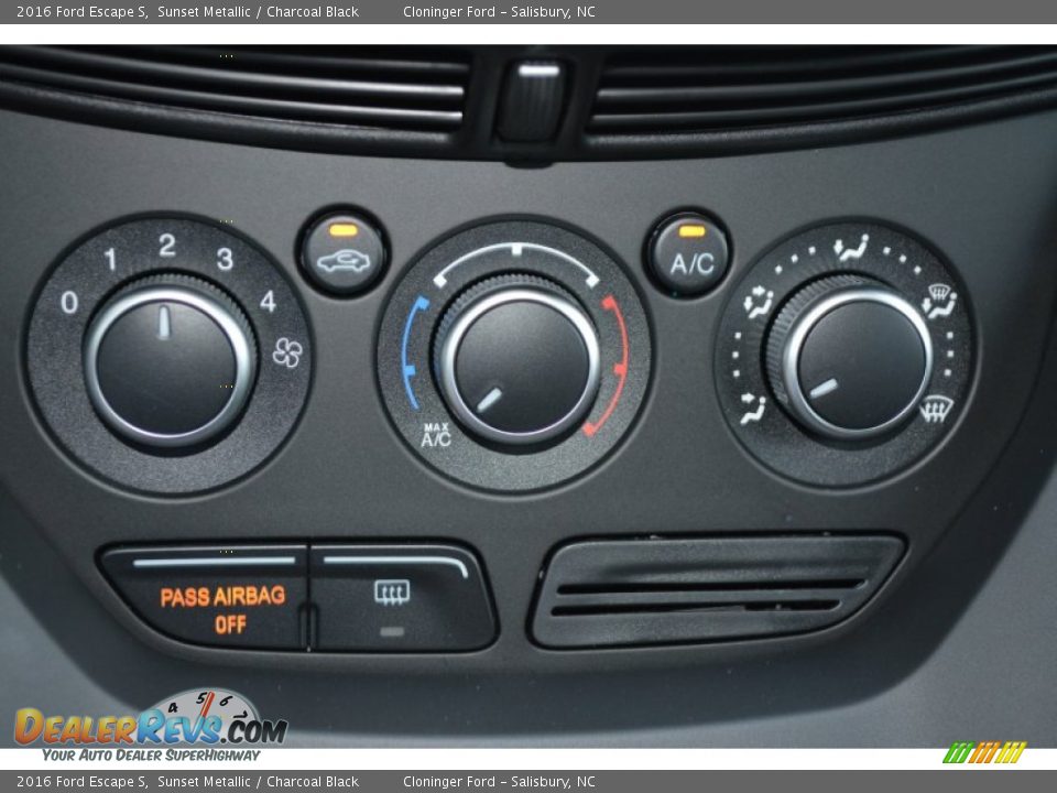 Controls of 2016 Ford Escape S Photo #14