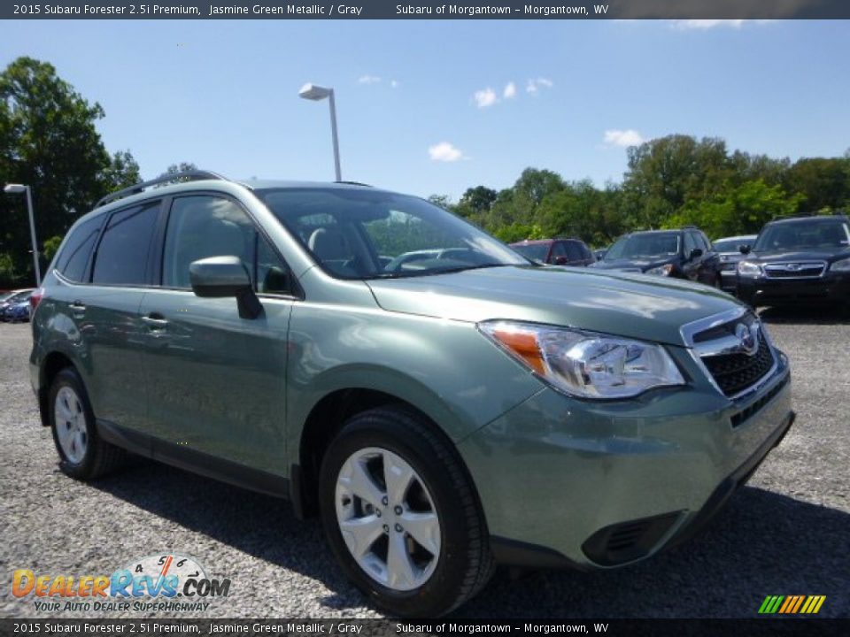Front 3/4 View of 2015 Subaru Forester 2.5i Premium Photo #1