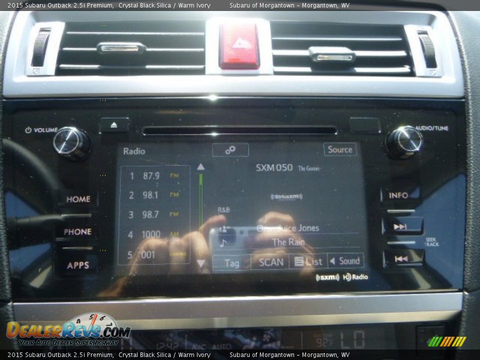 2015 Subaru Outback 2.5i Premium Crystal Black Silica / Warm Ivory Photo #17