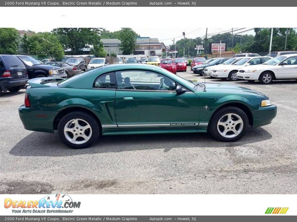 2000 Ford Mustang V6 Coupe Electric Green Metallic / Medium Graphite Photo #4