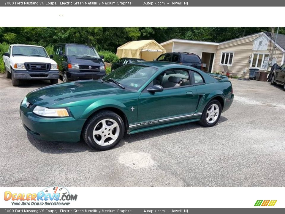 Electric Green Metallic 2000 Ford Mustang V6 Coupe Photo #6