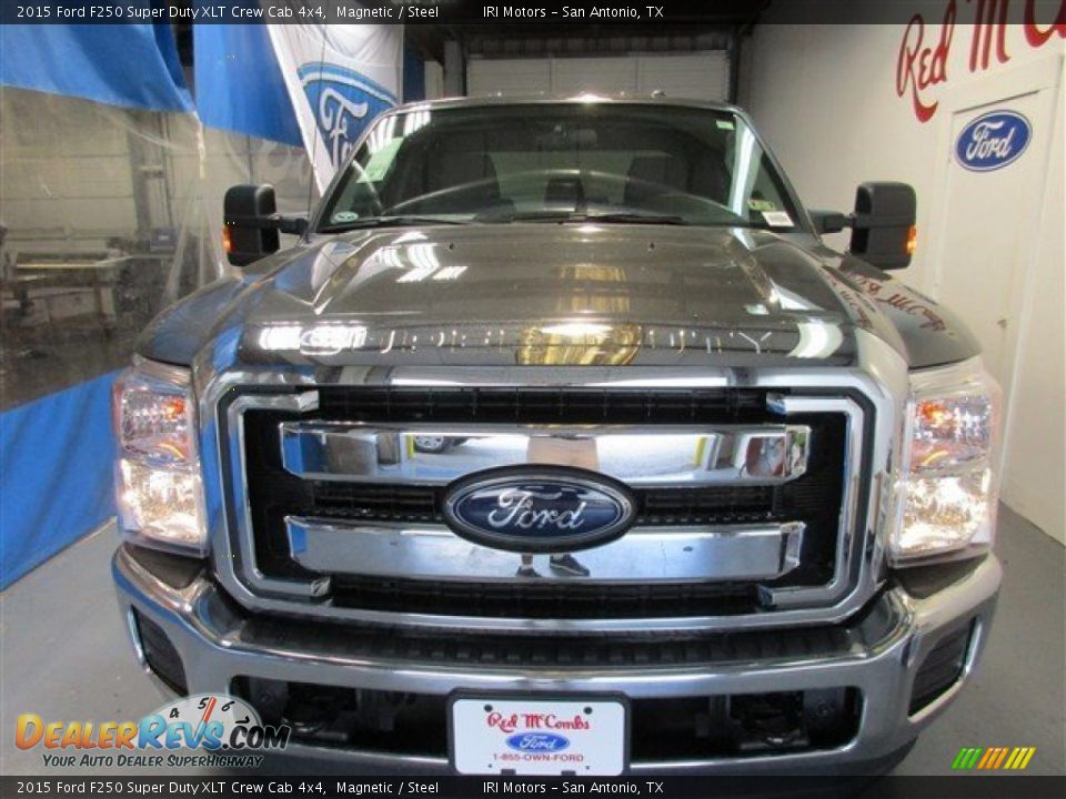 2015 Ford F250 Super Duty XLT Crew Cab 4x4 Magnetic / Steel Photo #2