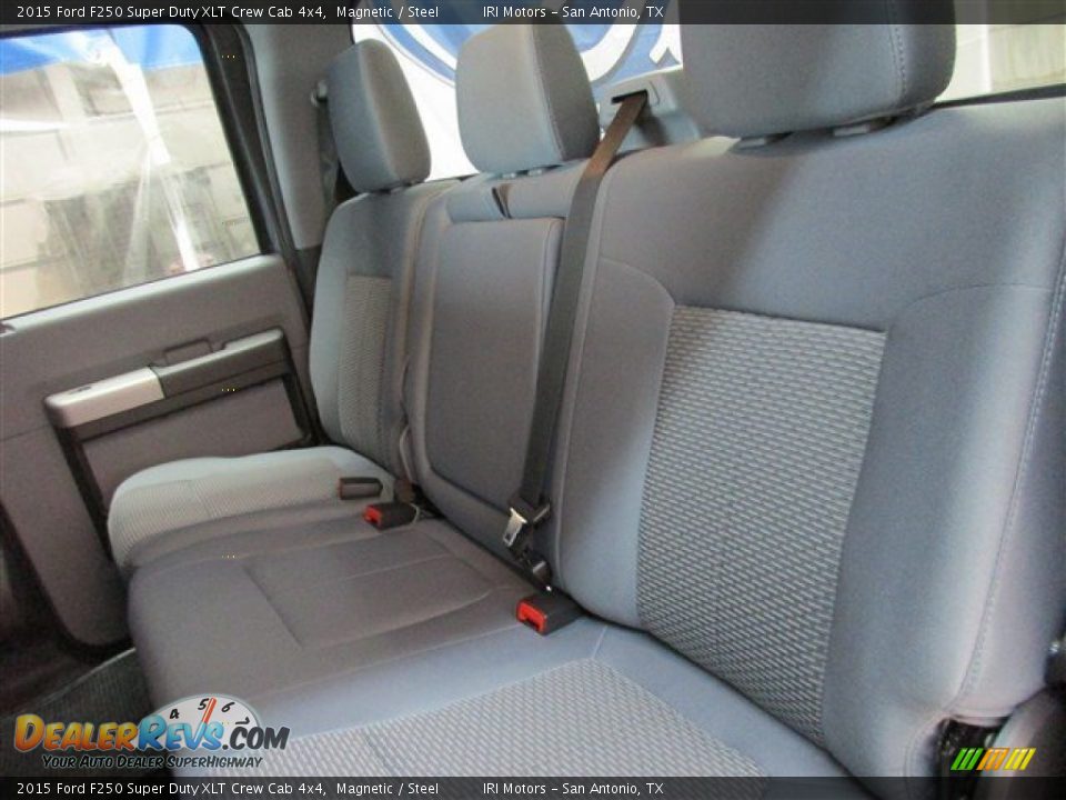 2015 Ford F250 Super Duty XLT Crew Cab 4x4 Magnetic / Steel Photo #11