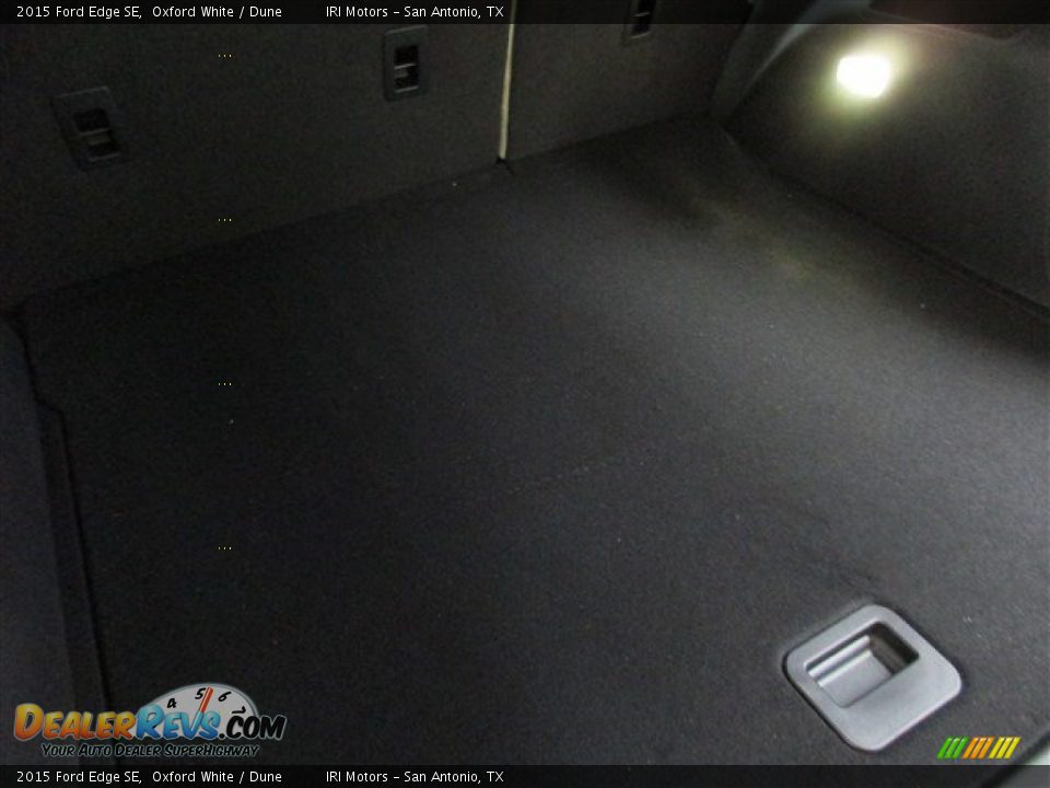 2015 Ford Edge SE Oxford White / Dune Photo #11