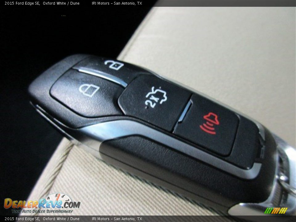 2015 Ford Edge SE Oxford White / Dune Photo #22