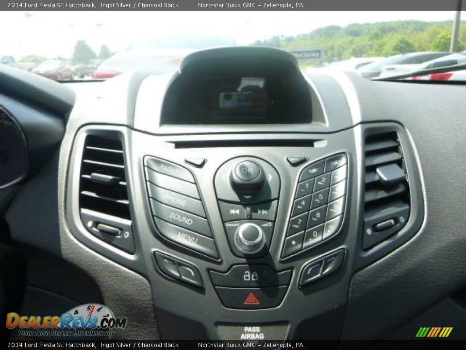 2014 Ford Fiesta SE Hatchback Ingot Silver / Charcoal Black Photo #18