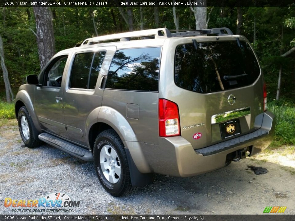 2006 Nissan Pathfinder SE 4x4 Granite Metallic / Desert Photo #6