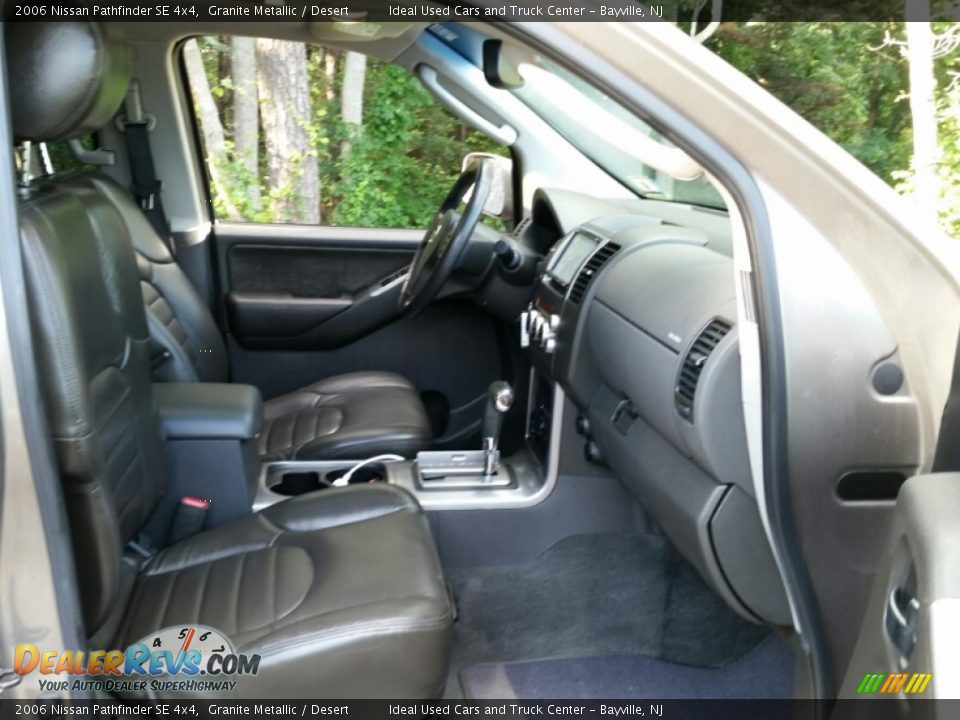 2006 Nissan Pathfinder SE 4x4 Granite Metallic / Desert Photo #9