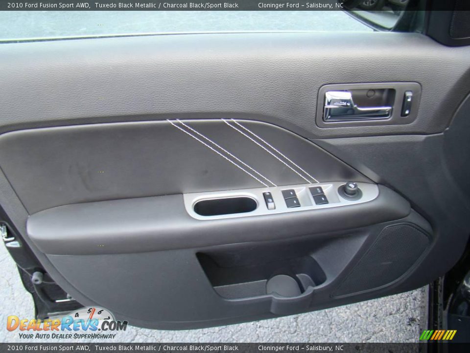 2010 Ford Fusion Sport AWD Tuxedo Black Metallic / Charcoal Black/Sport Black Photo #17
