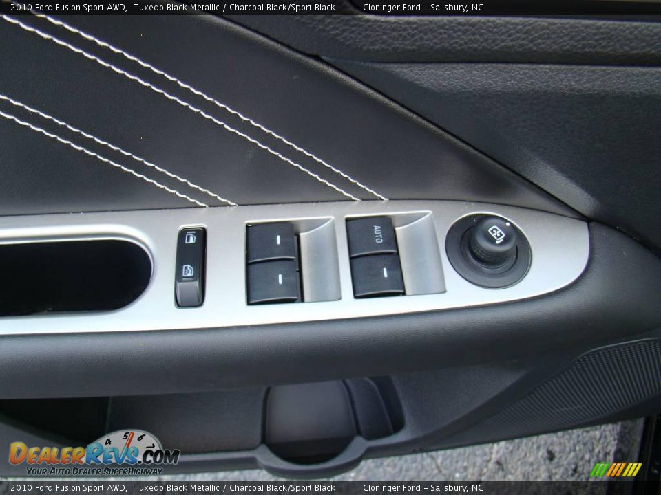 2010 Ford Fusion Sport AWD Tuxedo Black Metallic / Charcoal Black/Sport Black Photo #18