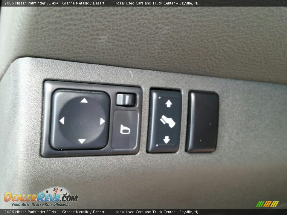 2006 Nissan Pathfinder SE 4x4 Granite Metallic / Desert Photo #14