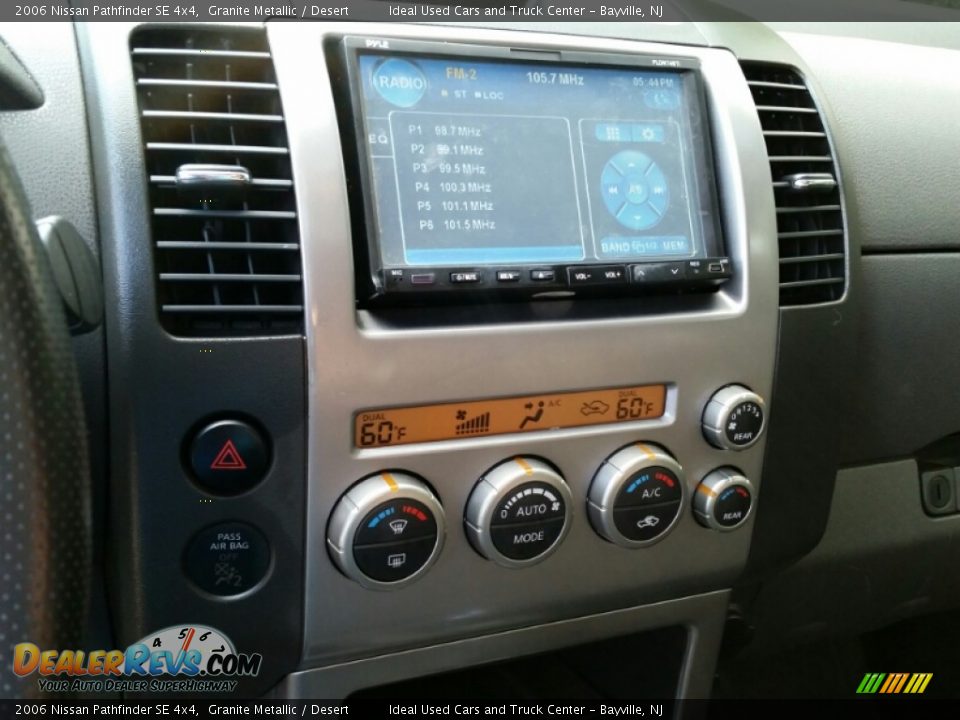 2006 Nissan Pathfinder SE 4x4 Granite Metallic / Desert Photo #15