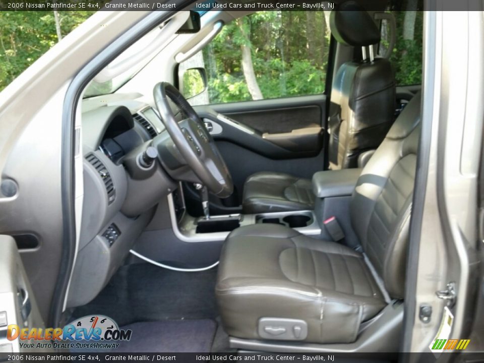 2006 Nissan Pathfinder SE 4x4 Granite Metallic / Desert Photo #20