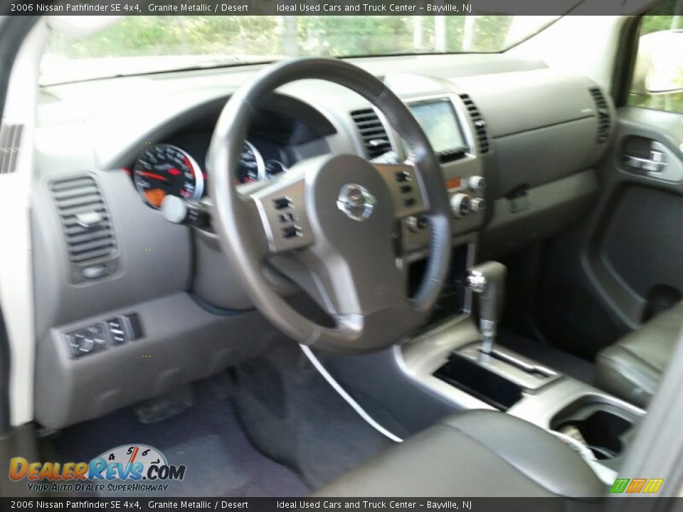 2006 Nissan Pathfinder SE 4x4 Granite Metallic / Desert Photo #22
