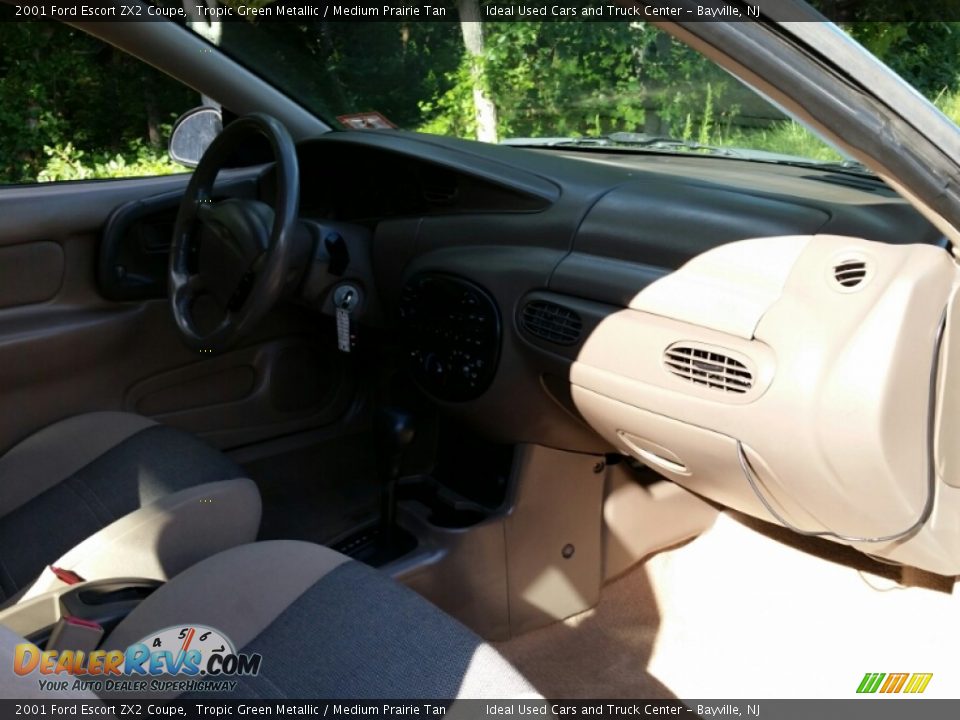 2001 Ford Escort ZX2 Coupe Tropic Green Metallic / Medium Prairie Tan Photo #11