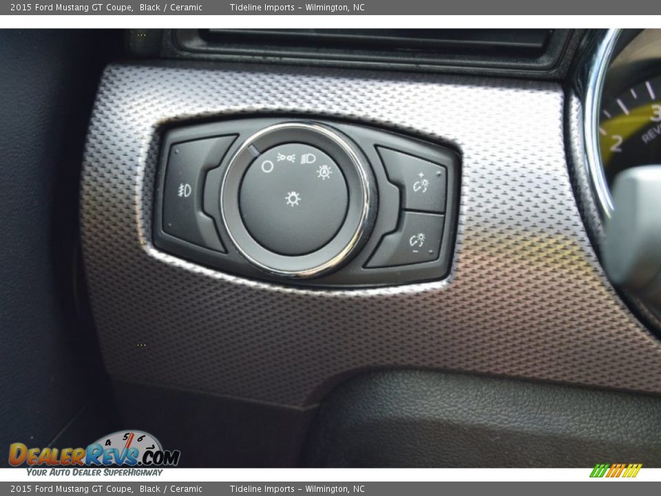 Controls of 2015 Ford Mustang GT Coupe Photo #15