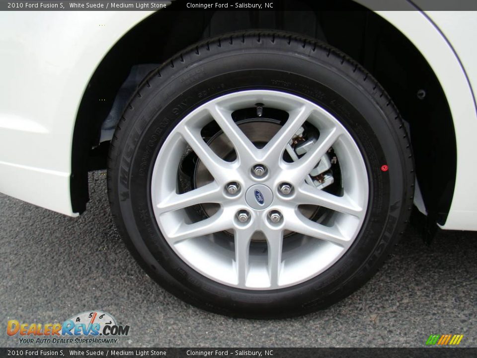 2010 Ford Fusion S White Suede / Medium Light Stone Photo #14